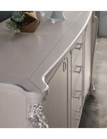 Credenza in legno shabby con rilievo bianco anticato argento/oro 193x58x111 vista frontale