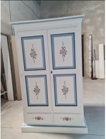 Armadio 2 porte 2 cassetti bianco filo azzurro decori 125X60X200 vista frontale