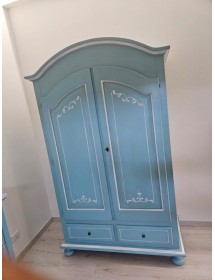 Armadio shabby chic legno decorato azzurro anticato 125x60x200 vista frontale