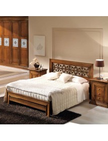 Letto matrimoniale classico traforato noce bassano 183x210x117