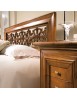Letto matrimoniale classico traforato noce bassano 183x210x117