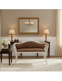 DIVANETTO IMBOTTITO IN LEGNO BIANCO CON FREGI 103X38X77