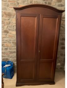 Armadio arte povera 2 ante in legno tinta noce 107X55X197 (275)