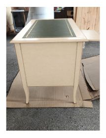 SCRIVANIA IN LEGNO AVORIO PATINATO INSERTO PELLE L.130 P.74 H.83