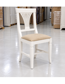Soggiorno completo shabby chic bianco con decori
