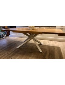 MOBILI 2G - TAVOLO CON 2 ALLUNGHE, FINITURA ROVERE NODATO (1616) vista frontale