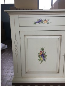 MOBILI 2G - CREDENZONE IN LEGNO BIANCO INVECCHIATO CON DECORI MISURA L.177 P.48 H.110