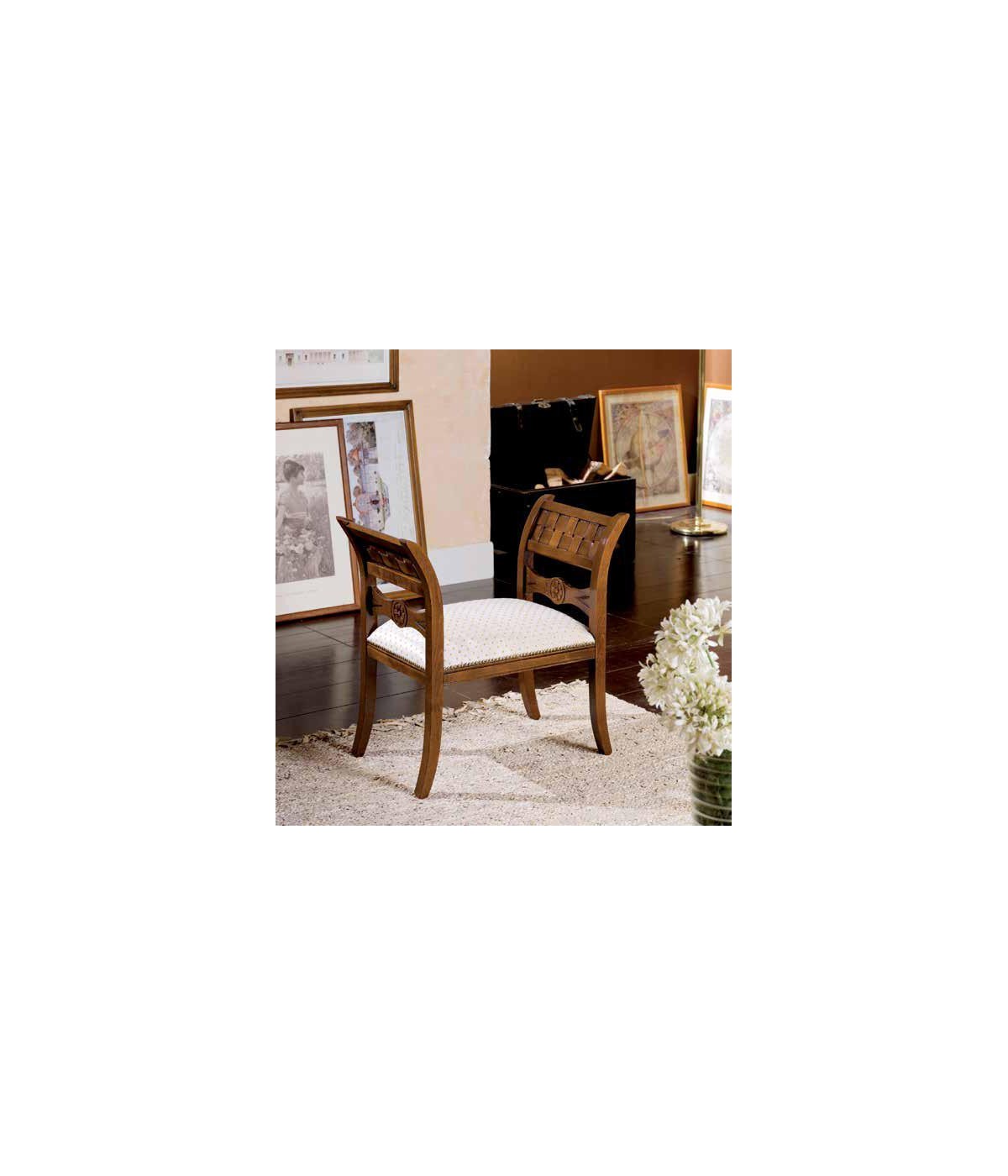 MOBILI 2G - PANCA IMBOTTITA IN LEGNO INTAGLIATO CON FREGI