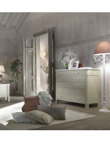 MOBILI 2G - CAMERA MATRIMONIALE SHABBY PROVENZALE IN LEGNO CON LETTO ARTE POVERA vista comò