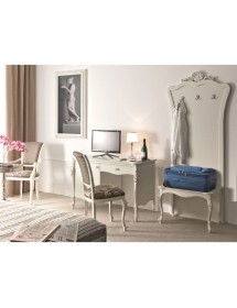 PORTA VALIGIE CLASSICO SAGOMATO IN LEGNO LACCATO BIANCO L.78 P.47 H.51