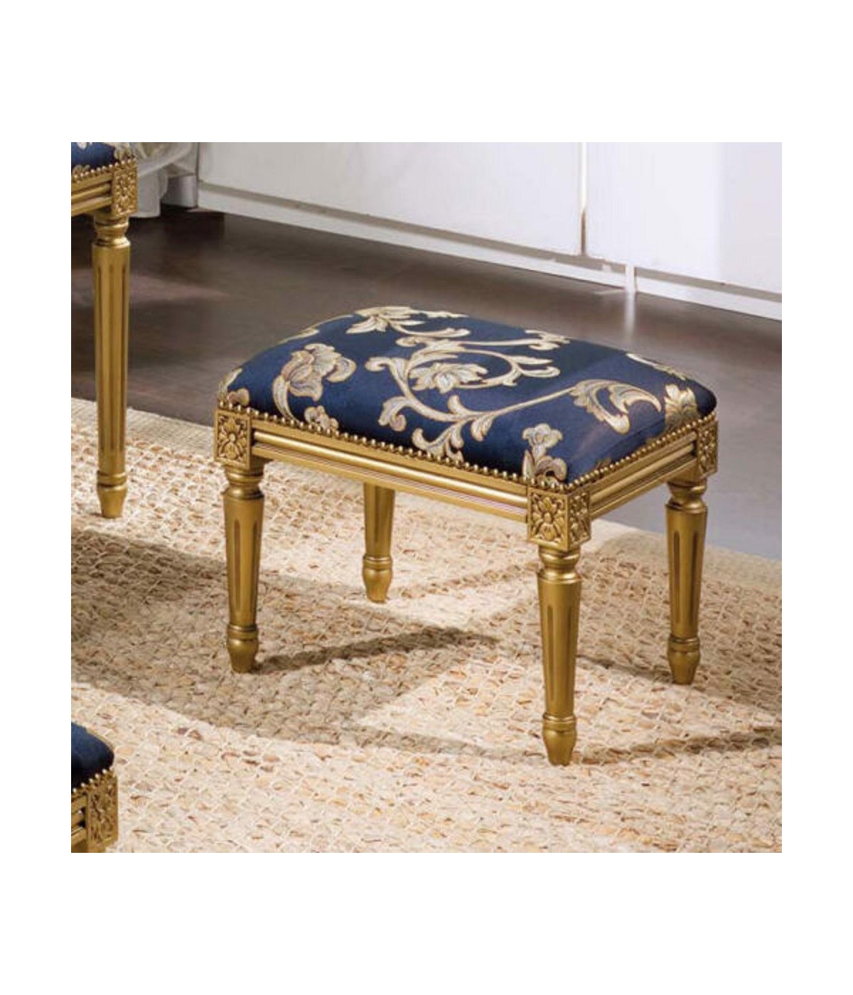 MOBILI 2G - PANCA IMBOTTITA IN LEGNO INTAGLIATO CON FREGI ORO