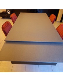 MOBILI 2G - TAVOLO BIG TABLE PIANO VETRO CERAMICA FINITURA PIETRA NERA MISURA L.160 P.90 H.76(APERTO 240 CM) (02) vista frontale