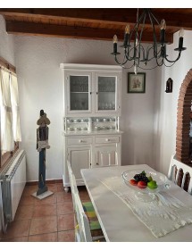MOBILI 2G -  CRISTALLIERA ARTE POVERA 2 PORTE IN LEGNO SHABBY BIANCO 104X43X208 vista frontale