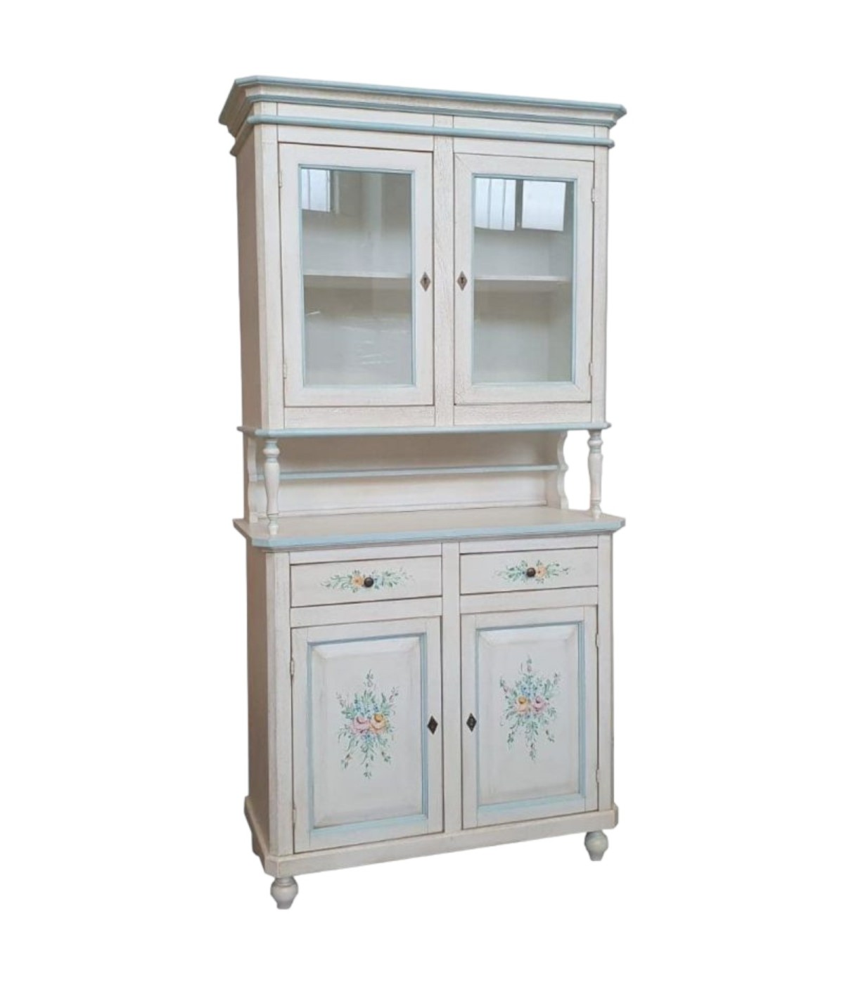 MOBILI 2G - CRISTALLIERA IN LEGNO 2 ANTE BIANCO INVECCHIATO/DECORI FILO AZZURRO104X43X208