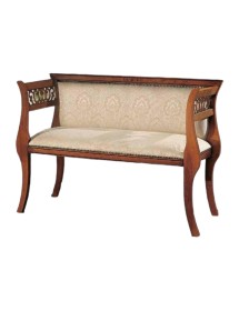 DIVANETTO IMBOTTITO IN LEGNO CON FREGI 111X43X78
