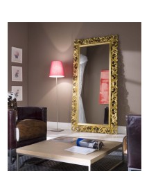 MOBILI 2G - Specchiera barocca intagliata in foglia oro L.107xP.5 H.207 vista laterale a parete