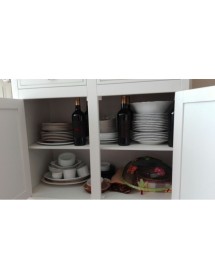 MOBILI 2G - MADIA CREDENZA 2 ANTE NAPOLETANA BIANCO DECORI E PROFILI VERDI  L.104 P.43 H.98 vista frontale