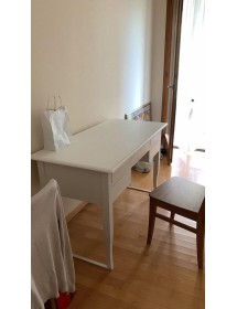 MOBILI 2G - SCRIVANIA ARTE POVERA 5 CASSETTI LEGNO BIANCO 150x65x81 vista laterale