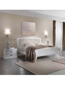 MOBILI 2G - Comodino classico 2 cassetti legno shabby bianco 63x39x54 vista frontale camera completa