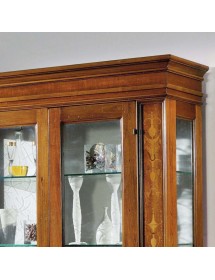MOBILI 2G - Vetrina classica 2 porte legno intarsio noce 158X53X215 vista frontale cappello
