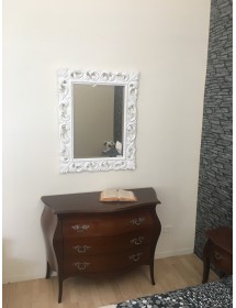 MOBILI 2G - Specchiera Barocca Intagliata bianco lucida  L.74 P.3 H.94 vista completa