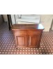 MOBILI 2G - Credenza napoletana 2 porte 2 cassetti In Legno Tinta noce 104 X 43 X 98 vista frontale