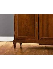 MOBILI 2G - CRISTALLIERA CLASSICA 3 PORTE IN LEGNO TINTA NOCE 156X42X213 vista gamba