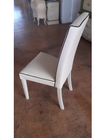 MOBILI 2G - Set 2 Sedie imbottite avorio in ecopelle filo marrone vista laterale