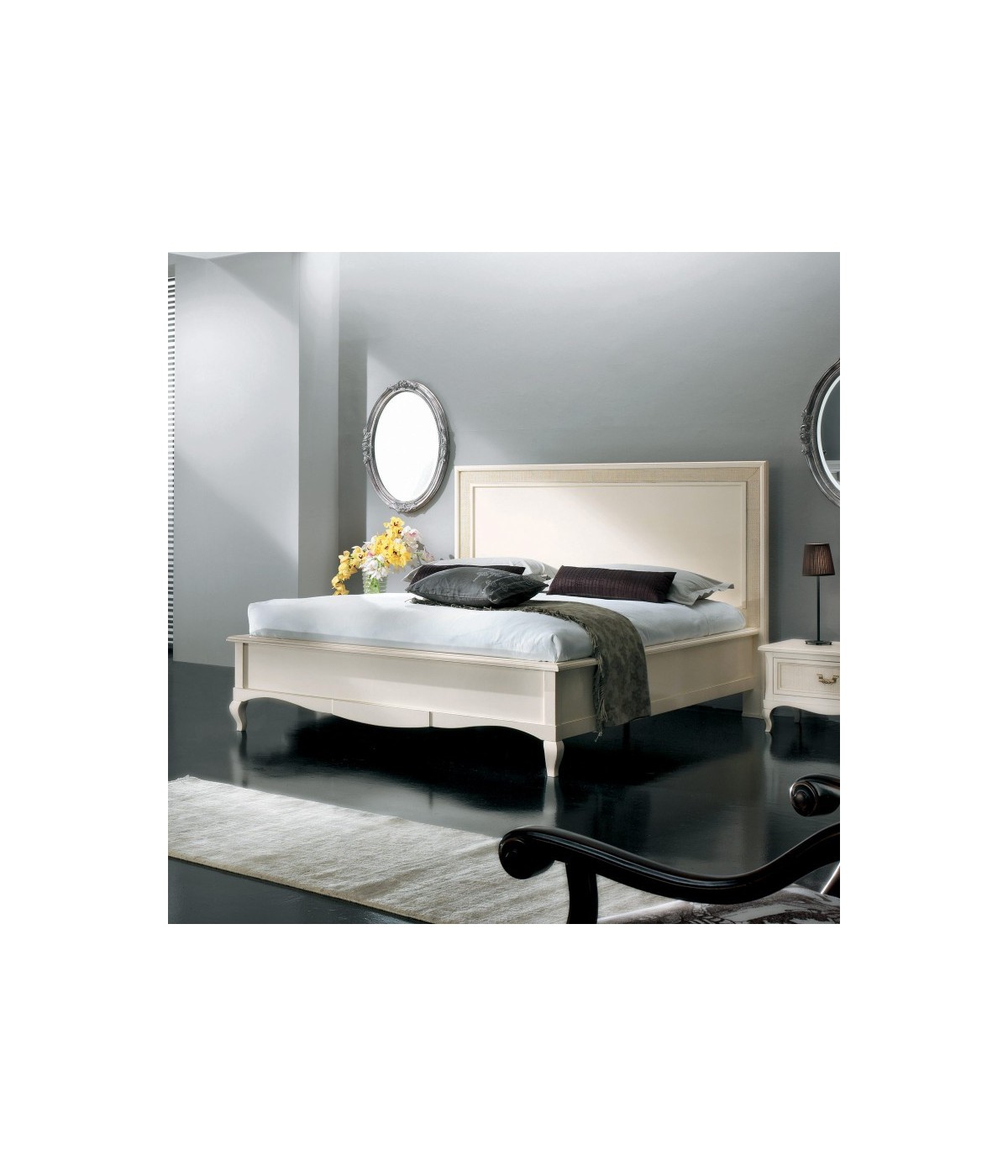 MOBILI 2G - Letto matrimoniale Classico imbottito Legno Bianco invecchiato shabby 182x211x130 vista frontale