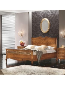 MOBILI 2G - Camera da letto classica intarsiata legno bassano vista frontale letto