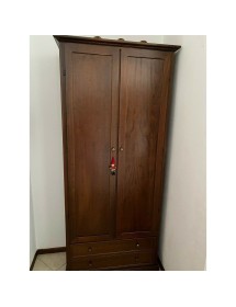 MOBILI 2G - ARMADIO ARTE POVERA 2 ANTE LEGNO TINTA NOCE 87x40x192 vista frontale