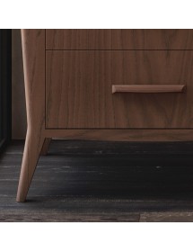 MOBILI 2G - COMODINO 2 CASSETTI SAGOMATO IN LEGNO MASSELO TINTA NATURALE L.58 P.40 H.53 VISTA FRONTALE