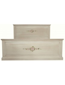 MOBILI 2G - Letto matrimoniale in legno shabby avorio anticato decorato 173x209X110 vista frontale