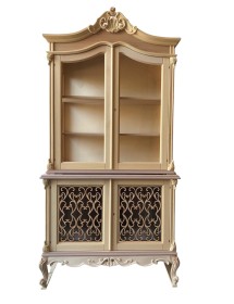 MOBILI 2G - Cristalliera 2 porte classica barocco Legno grezzo incisa 120x56x226 vista frontale