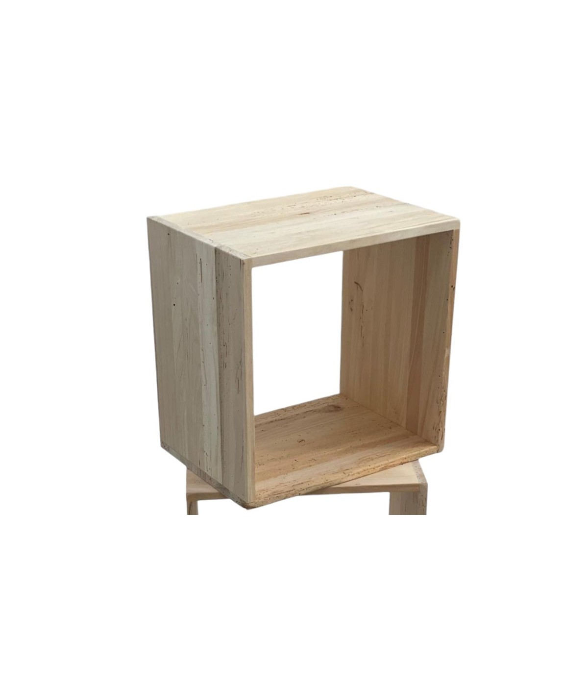 MOBILI 2G - Cubo in legno massello grezzo  26x20x26   31x23x31  36x27x36 vista frontale