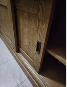 MOBILI 2G - MADIA CREDENZA 2 ANTE SCORREVOLI 2 CASSETTI ROVERE NODATO 150X50X90H (1641) VISTA FRONTALE