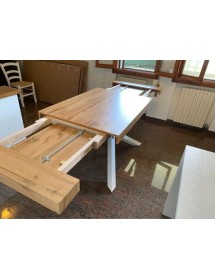 MOBILI 2G - TAVOLO CON 2 ALLUNGHE, FINITURA ROVERE NODATO (1616) vista frontale