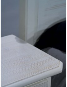 MOBILI 2G -  Comodino 3 cassetti legno shabby bianco spazzolato 50x38x66 (2215) VISTA FRONTALE