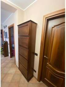 MOBILI 2G -  Scarpiera 5 ante ribalta arte povera legno tinta noce 79X30X210 (282) VISTA FRONTALE