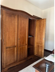 Armadio 3 ante in legno massello arte povera tinta noce 158x56x197 ...