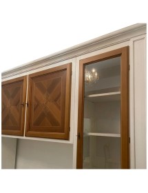 MOBILI 2G - Parete attrezzata shabby legno bianca noce bassano con intarsi 298x56x237 (343F) VISTA FRONTALE