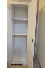 MOBILI 2G - Armadio 3 ante legno gendarme shabby bianco anticato 158x56x197H vista frontale