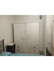 ARMADIO 3 PORTE 4 CASSETTI LEGNO SHABBY BIANCO 184X60X223 (2206)